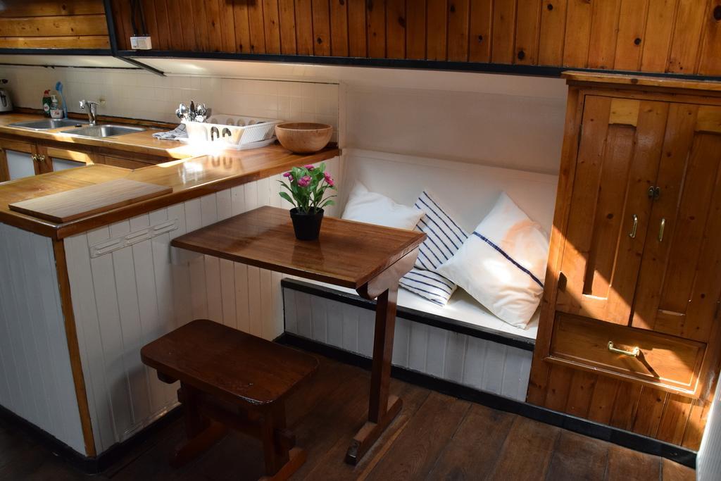 Boat-Apartment Rotterdam Fokkelina 외부 사진